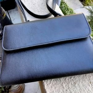 Black crossbody wallet style